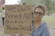改则特斯拉在得州奥斯汀遭遇抗议活动：反对马斯克Robotaxi计划